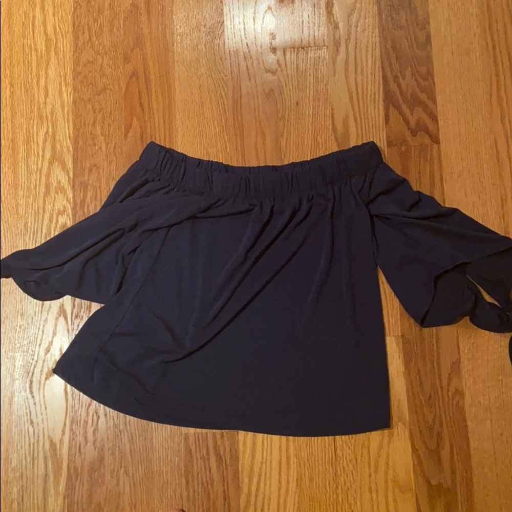 Super cute off-the-shoulder top